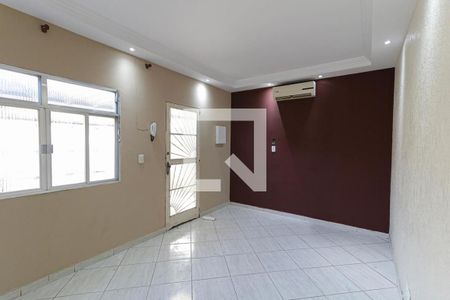 Sala de casa para alugar com 4 quartos, 180m² em Piedade, Rio de Janeiro