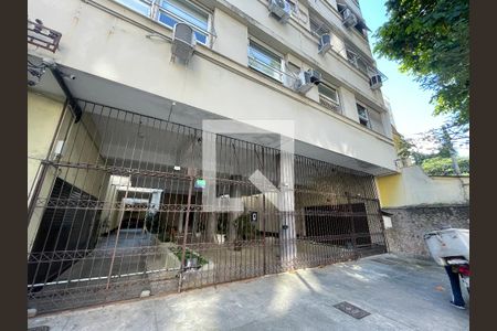 Apartamento à venda com 96m², 3 quartos e 1 vaga Apartamento à venda com 96m², 3 quartos e 1 vagaFachada e portaria