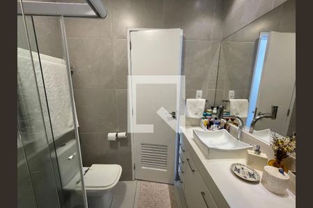 Apartamento à venda com 96m², 3 quartos e 1 vaga Apartamento à venda com 96m², 3 quartos e 1 vagaBanheiro 1