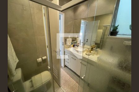 Apartamento à venda com 96m², 3 quartos e 1 vaga Apartamento à venda com 96m², 3 quartos e 1 vagaBanheiro 2