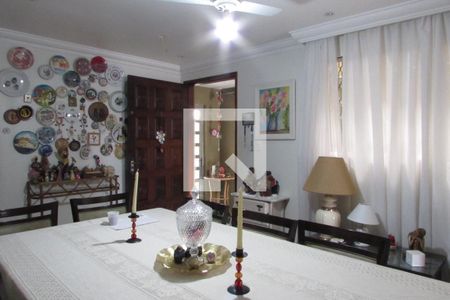 Sala de casa à venda com 4 quartos, 237m² em Jardim Bonfiglioli, São Paulo