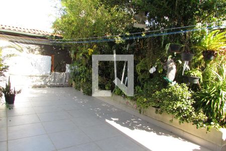 Casa à venda com 237m², 4 quartos e sem vagaQuintal