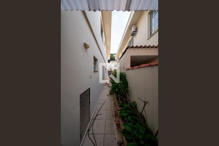 Casa à venda com 199m², 3 quartos e 2 vagasCorredor