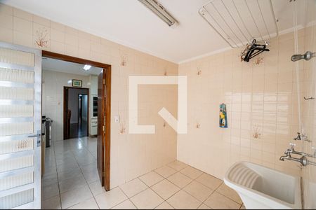 Casa à venda com 199m², 3 quartos e 2 vagasLavanderia