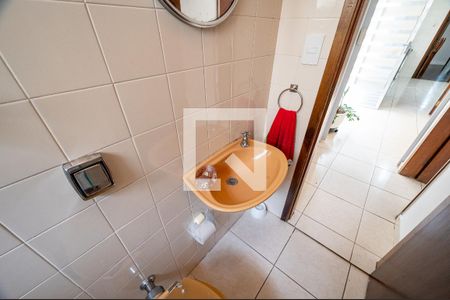 Casa à venda com 199m², 3 quartos e 2 vagasBanheiro de Serviço