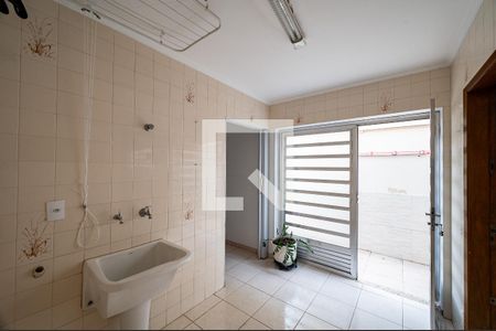 Casa à venda com 199m², 3 quartos e 2 vagasLavanderia