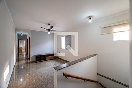 Casa à venda com 199m², 3 quartos e 2 vagasHall dos Quartos