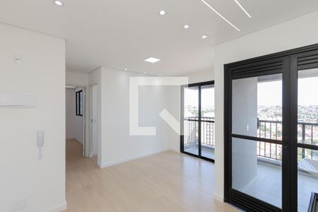 Sala/Cozinha de apartamento para alugar com 2 quartos, 40m² em Parque Maria Helena, São Paulo