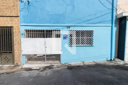 Casa à venda com 78m², 4 quartos e 2 vagasFachada