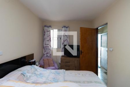 Casa à venda com 78m², 4 quartos e 2 vagasQuarto 3