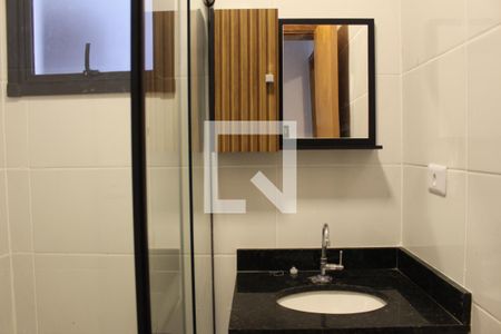 Banheiro de apartamento para alugar com 1 quarto, 30m² em Vila Lucia, São Paulo