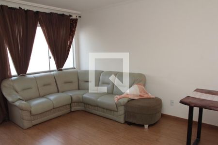 Casa à venda com 117m², 3 quartos e 3 vagasSala