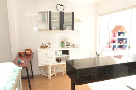 Casa à venda com 117m², 3 quartos e 3 vagasCozinha