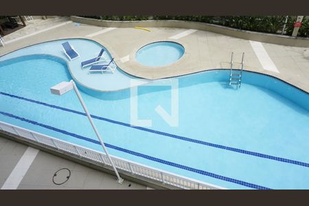 Apartamento à venda com 67m², 2 quartos e 1 vagaÁrea comum - Piscina