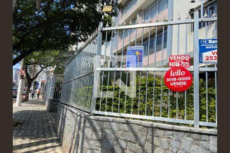 Apartamento à venda com 180m², 4 quartos e 1 vagaFachada