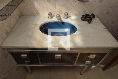 Casa à venda com 129m², 2 quartos e 1 vagaBanheiro