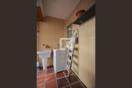 Casa à venda com 129m², 2 quartos e 1 vagaÁrea de serviço