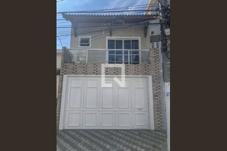 Casa à venda com 100m², 3 quartos e 2 vagasFachada
