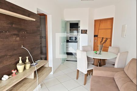 Sala de apartamento para alugar com 2 quartos, 82m² em Vila Tupi, Praia Grande