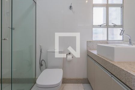Banheiro da Suíte de apartamento para alugar com 1 quarto, 58m² em Lourdes, Belo Horizonte