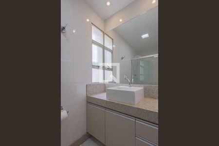 Banheiro da Suíte de apartamento para alugar com 1 quarto, 50m² em Lourdes, Belo Horizonte