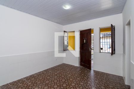 Sala de casa para alugar com 2 quartos, 100m² em Ramos, Rio de Janeiro