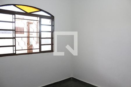Quarto 1 de casa para alugar com 2 quartos, 60m² em Paulo Vi, Belo Horizonte
