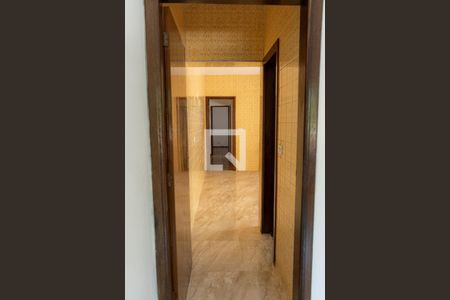Corredor de casa para alugar com 2 quartos, 90m² em Vila Nova Alba, São Paulo