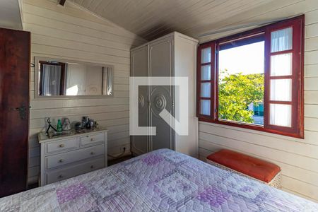 Casa à venda com 390m², 4 quartos e 4 vagas Casa à venda com 390m², 4 quartos e 4 vagasQuarto