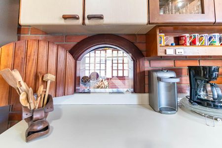 Casa à venda com 390m², 4 quartos e 4 vagas Casa à venda com 390m², 4 quartos e 4 vagasCozinha