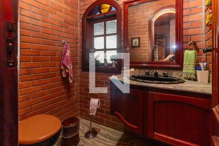 Casa à venda com 390m², 4 quartos e 4 vagas Casa à venda com 390m², 4 quartos e 4 vagasBanheiro