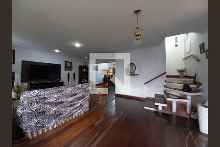 Sala de estar de casa à venda com 3 quartos, 100m² em Jardim dos Lagos, São Paulo