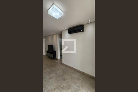Detalhe Sala de apartamento para alugar com 2 quartos, 64m² em Marapé, Santos