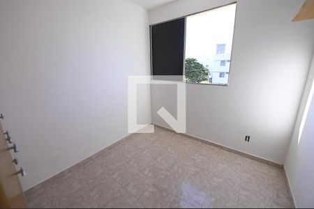Quarto 2 de apartamento para alugar com 3 quartos, 85m² em Jardim das Esmeraldas, Goiânia