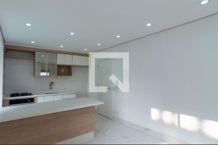 Sala de apartamento à venda com 2 quartos, 51m² em Jardim Tupanci, Barueri