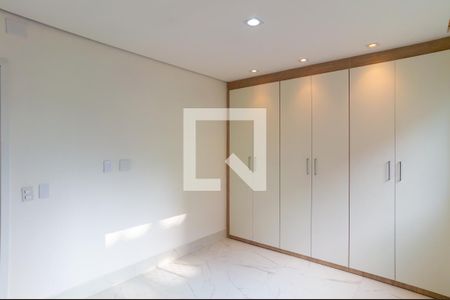 Quarto 1 de apartamento à venda com 2 quartos, 51m² em Jardim Tupanci, Barueri