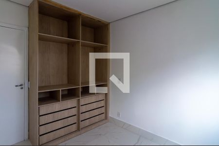 Quarto 2 de apartamento à venda com 2 quartos, 51m² em Jardim Tupanci, Barueri