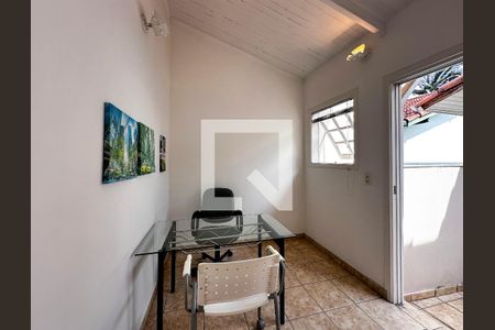 Casa para alugar com 110m², 2 quartos e 1 vagaSaleta Fundos