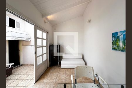 Casa para alugar com 110m², 2 quartos e 1 vagaSaleta Fundos