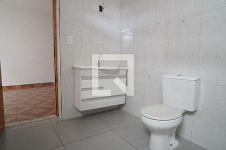 Banheiro de casa para alugar com 2 quartos, 60m² em Jardim Monjolo, São Paulo