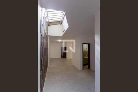 Casa para alugar com 3 quartos, 210m² em Santo Antônio, Belo Horizonte
