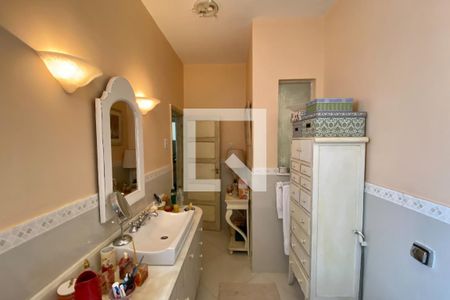 Apartamento à venda com 168m², 3 quartos e 1 vaga Apartamento à venda com 168m², 3 quartos e 1 vagaBanheiro