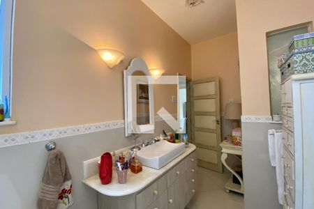 Apartamento à venda com 168m², 3 quartos e 1 vaga Apartamento à venda com 168m², 3 quartos e 1 vagaBanheiro