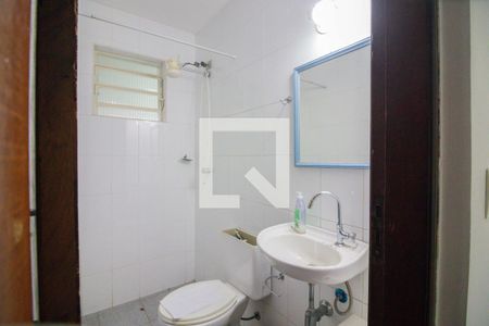 Banheiro 01 de casa para alugar com 2 quartos, 150m² em Cidade São Francisco, São Paulo