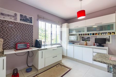 Casa à venda com 217m², 4 quartos e 3 vagas Casa à venda com 217m², 4 quartos e 3 vagasCozinha