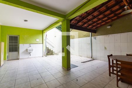 Casa à venda com 217m², 4 quartos e 3 vagas Casa à venda com 217m², 4 quartos e 3 vagasÁrea Gourmet
