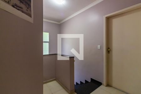 Casa à venda com 217m², 4 quartos e 3 vagas Casa à venda com 217m², 4 quartos e 3 vagasHall social