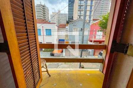 Casa para alugar com 75m², 2 quartos e 1 vaga Casa para alugar com 75m², 2 quartos e 1 vagaVaranda