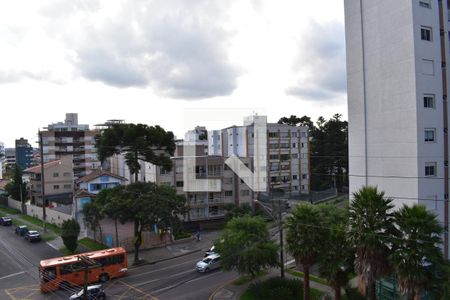 Suíte de apartamento para alugar com 3 quartos, 246m² em Água Verde, Curitiba