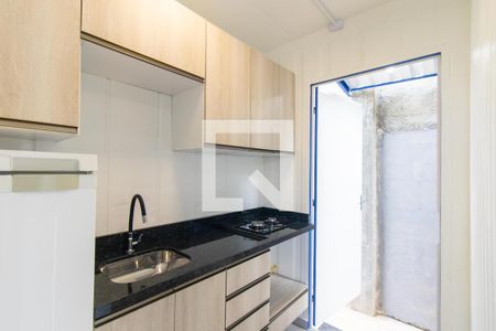 Cozinha de kitnet/studio para alugar com 1 quarto, 15m² em  Campo Comprido, Curitiba